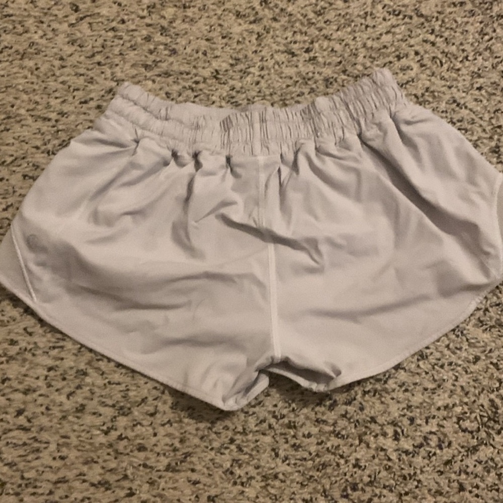Lululemon hotty hots shorts 2.5” inseam size 4